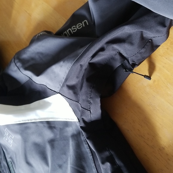 Helly Hansen Ski Jacket - Picture 13 of 16